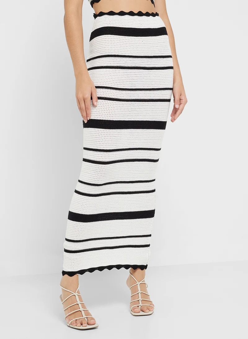 جينجر Monochrome Crochet Top & Skirt Coord Set