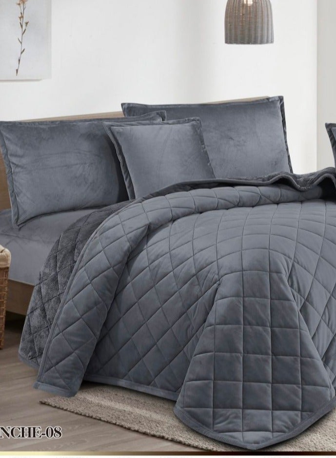 4-piece royal comforter set, winter, two-sided, velvet side and fur side, king size, 160x220 cm - Image 2