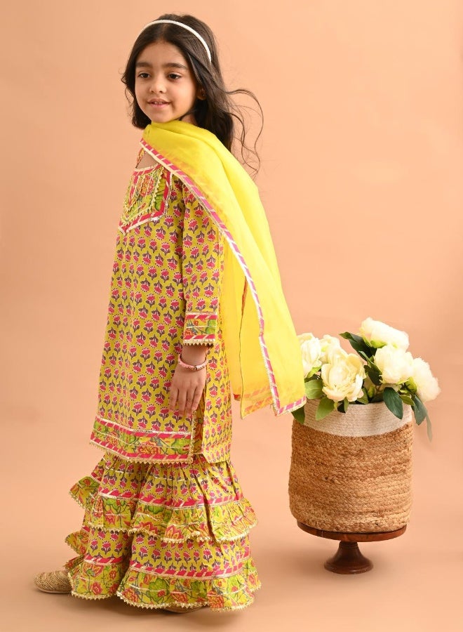 LILPICKS طقم كورتا شارارا مطبوع  - Image 4