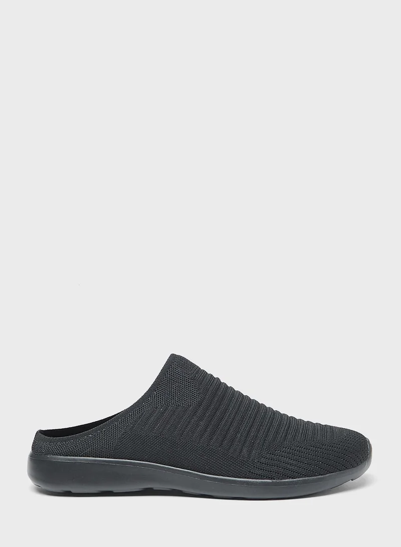 شو اكسبرس Slip On Low Top Sneakers