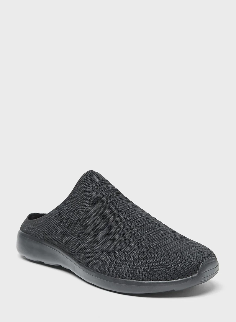 شو اكسبرس Slip On Low Top Sneakers