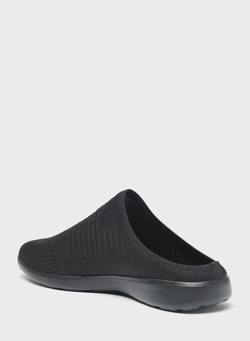 شو اكسبرس Slip On Low Top Sneakers