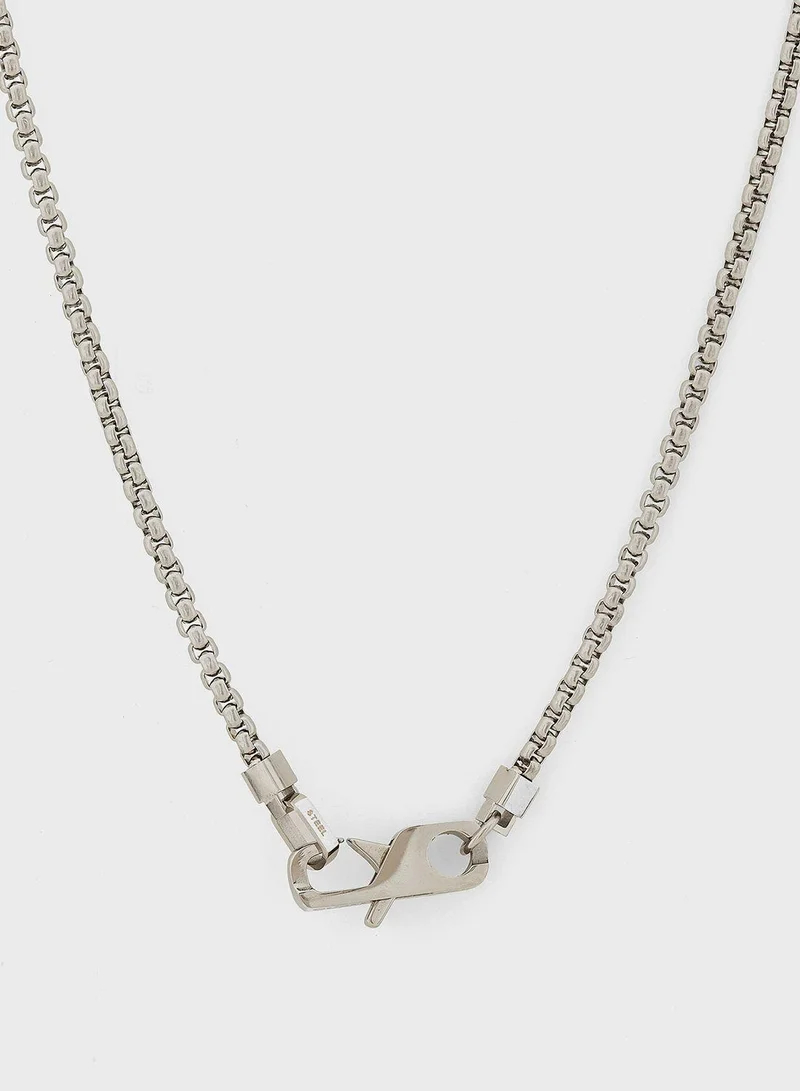GUESS Casual Long Necklace