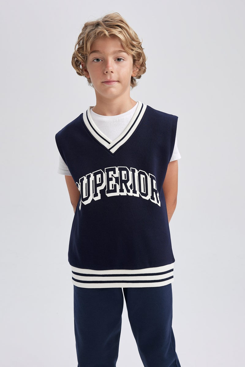 DeFacto Boy Oversize Fit Thick Sweatshirt Fabric Vest  - Image 3