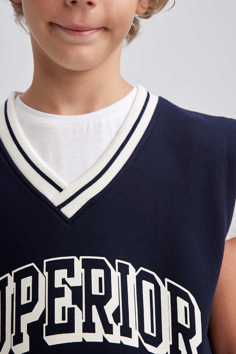 DeFacto Boy Oversize Fit Thick Sweatshirt Fabric Vest  - Image 4