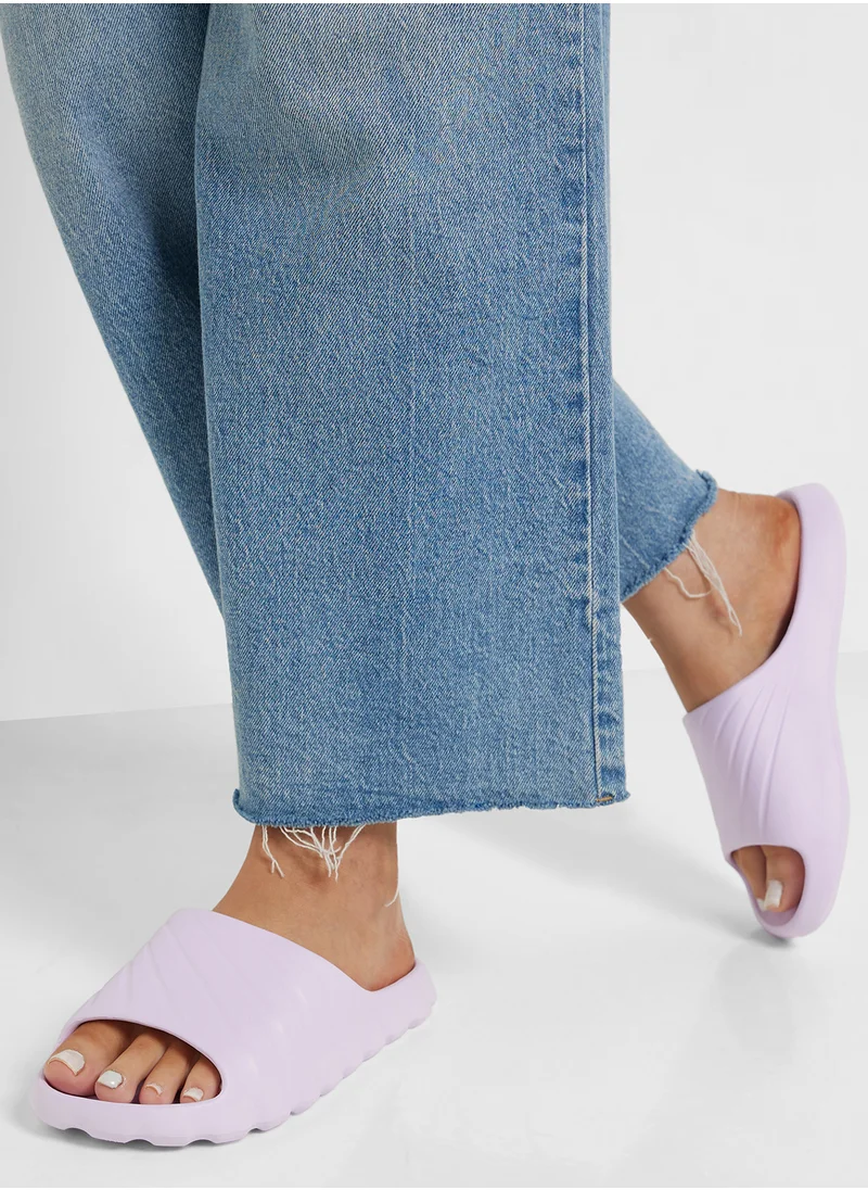 جينجر Diagonal Stripe Slides