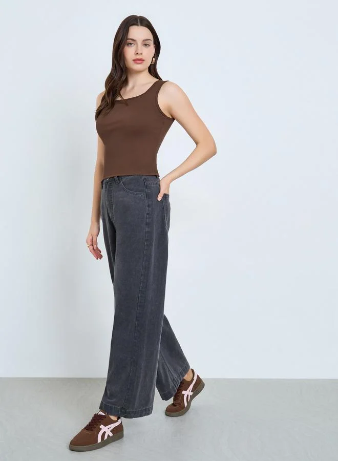 ستايلي بلوزة كامي مضلعة بياقة مربعة