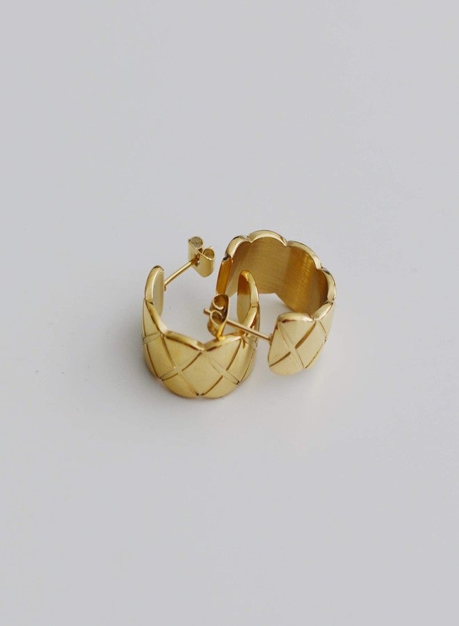 Shapes Studio 18K Gold Plated Crush Hoop Earrings, Women Jewelry, Minimalist Classy Quilted Vintage Huggie Hoops, Women Gift (Gold small) - Image 3