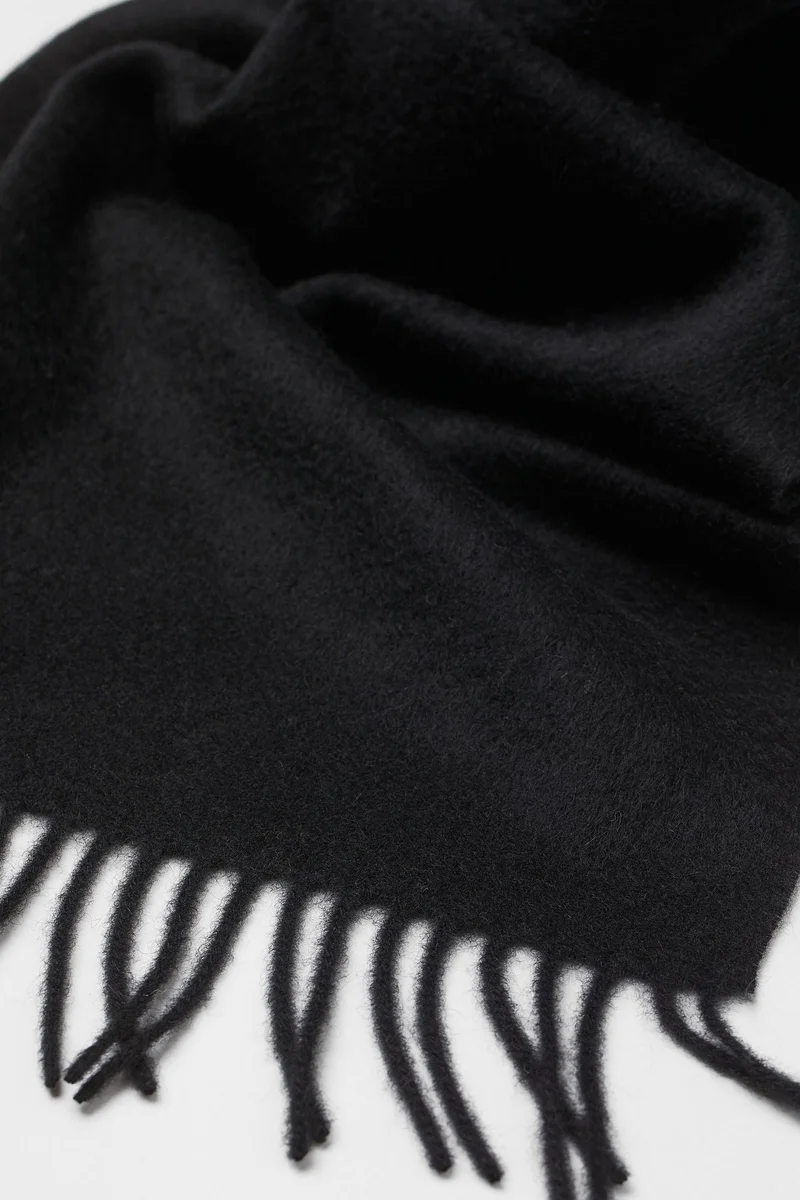 اتش اند ام وشاح من الكشمير