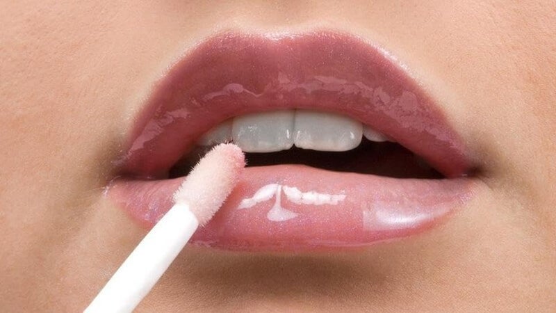 PLUMPER BEST GLOSSY FINISH BEST LIP GLOSS FOR GIRLS - Image 3