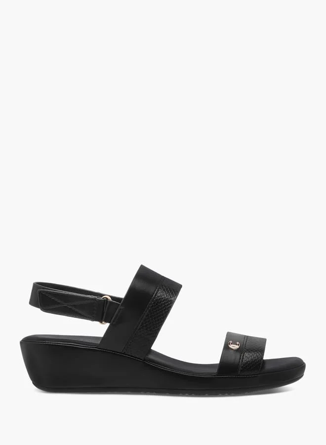 Women Textured Strap Sandals with Buckle Closure