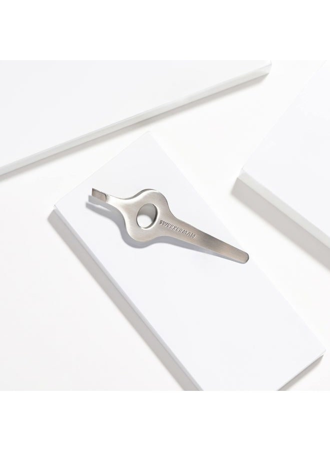 Tweezerman Wide Grip Slant Tweezer - Image 3
