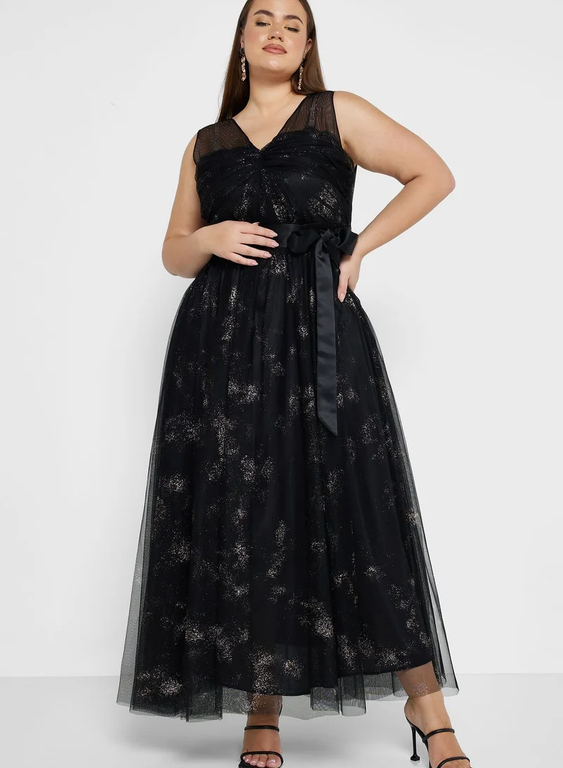 Ella Limited Curve Sleeveless Shimmer Dress