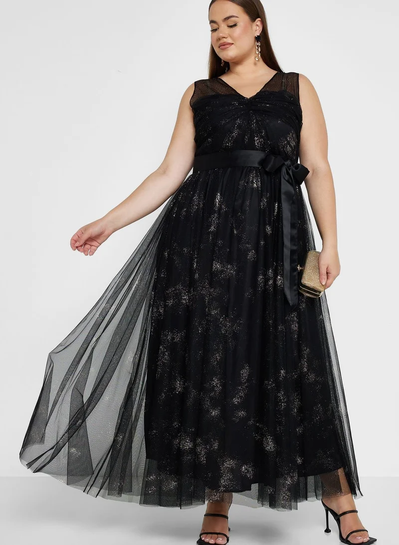Ella Limited Curve Sleeveless Shimmer Dress