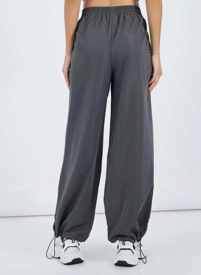 Styli Contrast Piping Detail Toggle Hem Relaxed Fit Pants