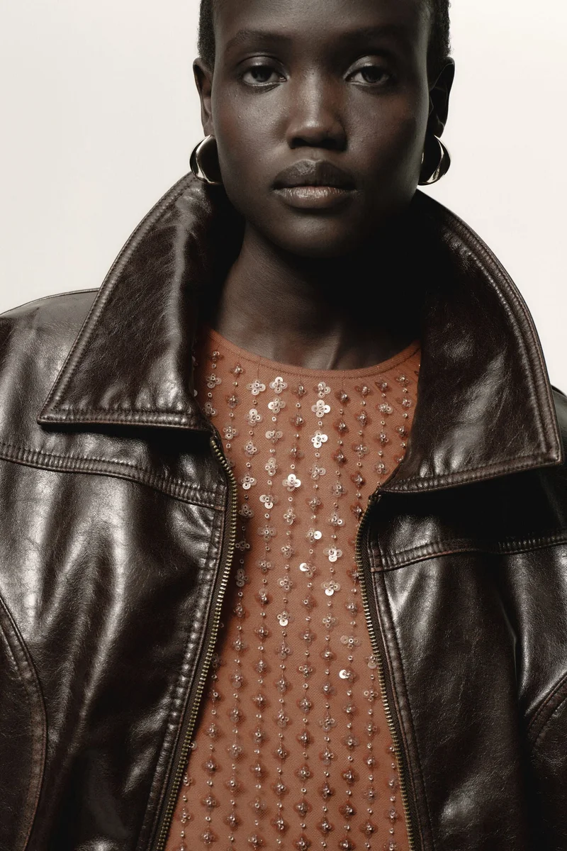 اتش اند ام فستان من نسيج شبكي مزين بالترتر