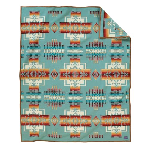 Pendleton بطانية باندلتون تشيف جوزيف جاكار من الصوف 64" × 80"، بطانية قابلة للعكس، حواف من الصوف، قابلة للتنفس، مخملية للنعومة، رائعة للاستخدام في المنزل والسفر - أكوا - Image 1