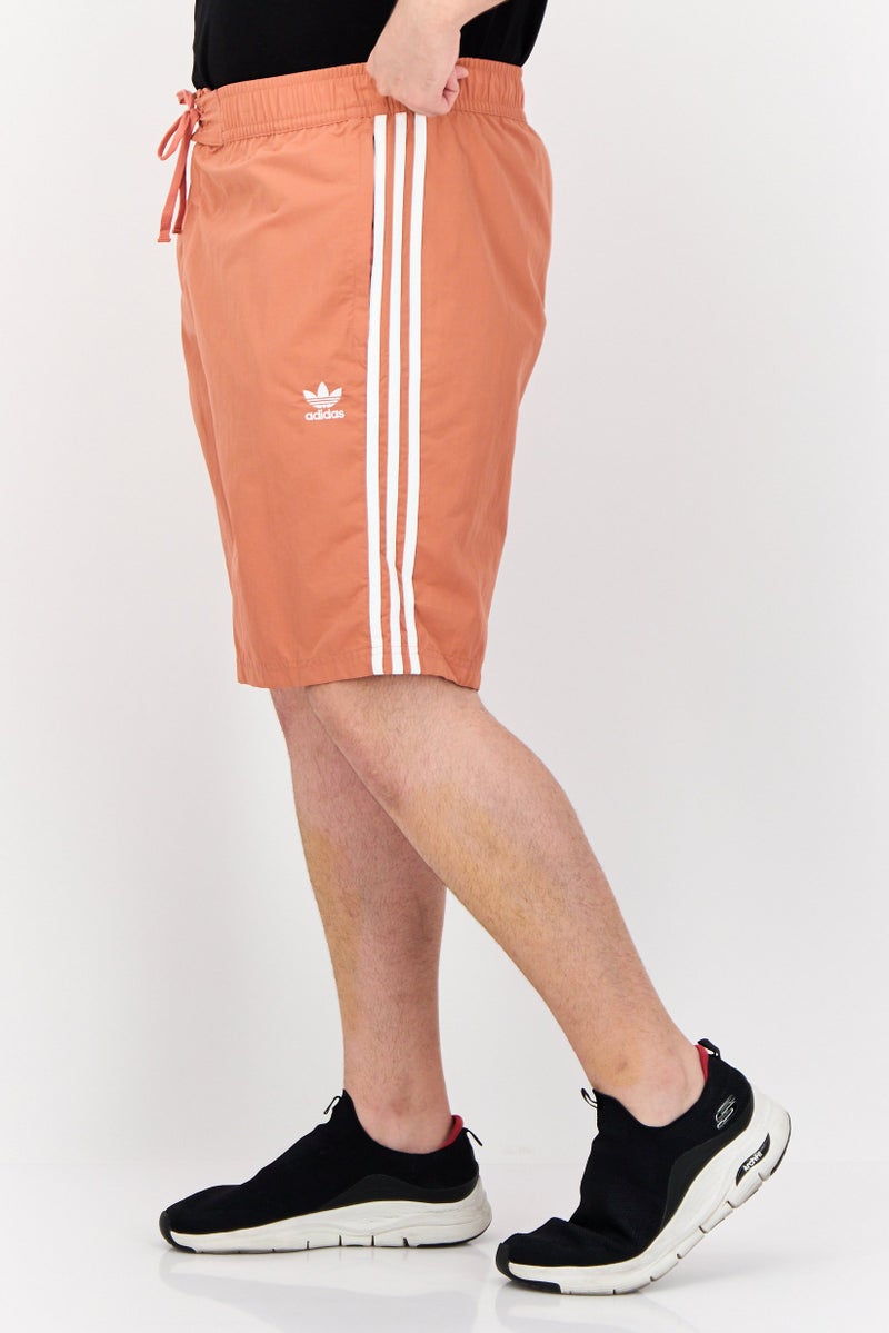 Adidas شورتات تدريب رياضية للرجال بشعار العلامة التجارية، بني - Image 3