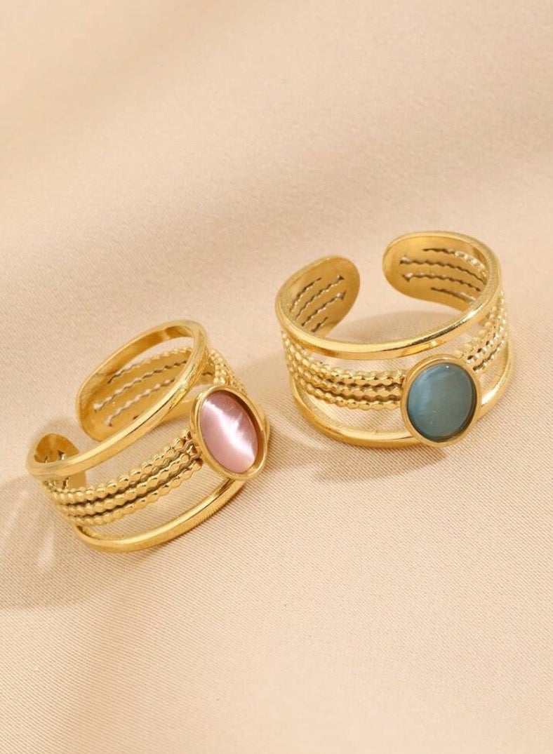 إيكوال طقم خواتم نسائي مكون من قطعتين من الاستانلس ستيل مطلي باللون الذهبي بمقاس موحد - Image 2