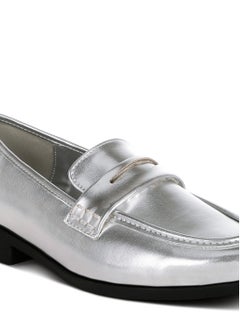 Metallic Faux Leather Flat Loafers in Silver - pzsku/ZAFEC1FAE6D1A629C2220Z/45/_/1725598257/02381fb0-5099-42d6-9972-5f367b5b6774