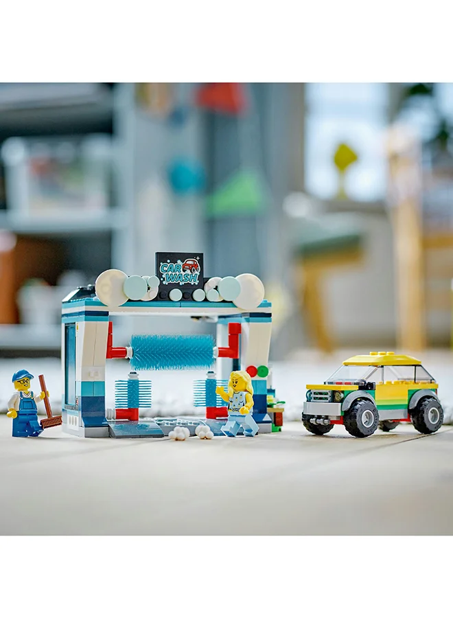 ليغو City Carwash 60362 Building Toy Set; Fun Gift Idea for Kids Aged 6+; Features Spinnable Washer Brushes and Includes an Automobile and 2 Minifigures (243 Pieces)