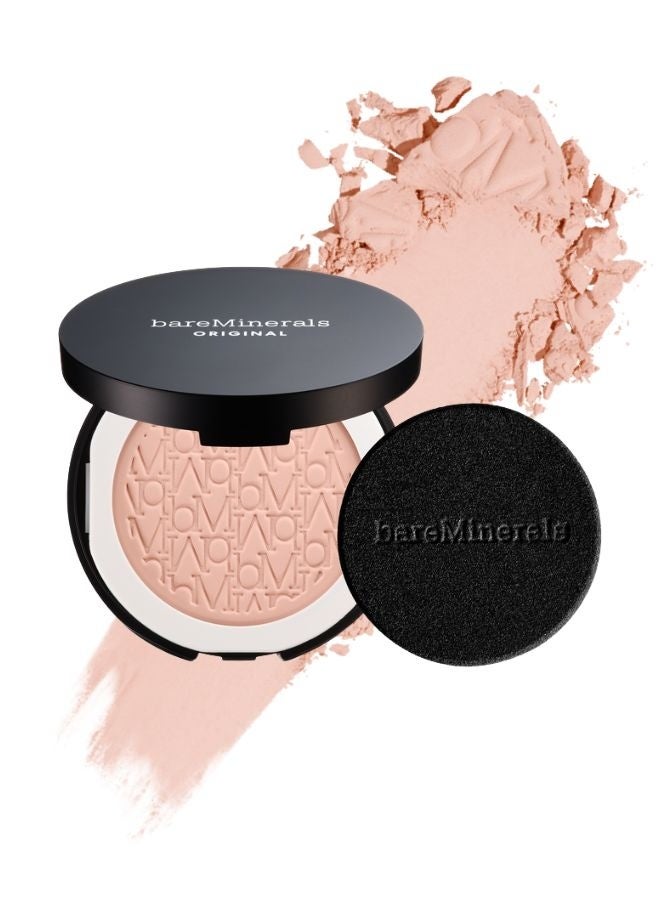 بودرة أساس معدنية مضغوطة من bareMinerals، عامل حماية من الشمس 15-11، لون متوسط ​​ناعم | تغطية خفيفة قابلة للبناء، خالية من التلك، 9 غرام - Image 1