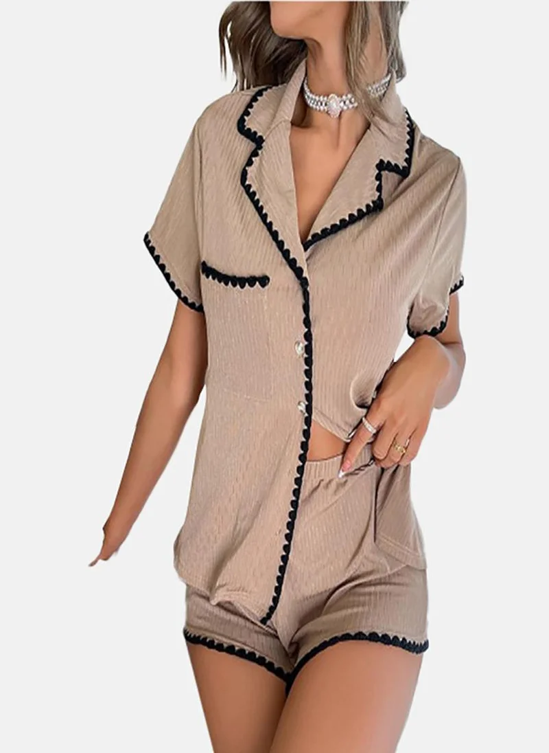 يونيكي Beige Solid Shorts & Shirt