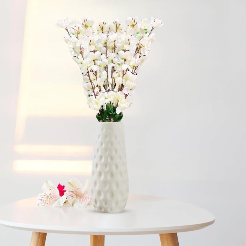 Go Hooked باقة زهور صناعية مع مزهرية بلاستيكية بيضاء ذات قوام | زهور مزيفة زهور زخرفية لتزيين المنزل والمكتب (زهور بيضاء مع مزهرية) - Image 4