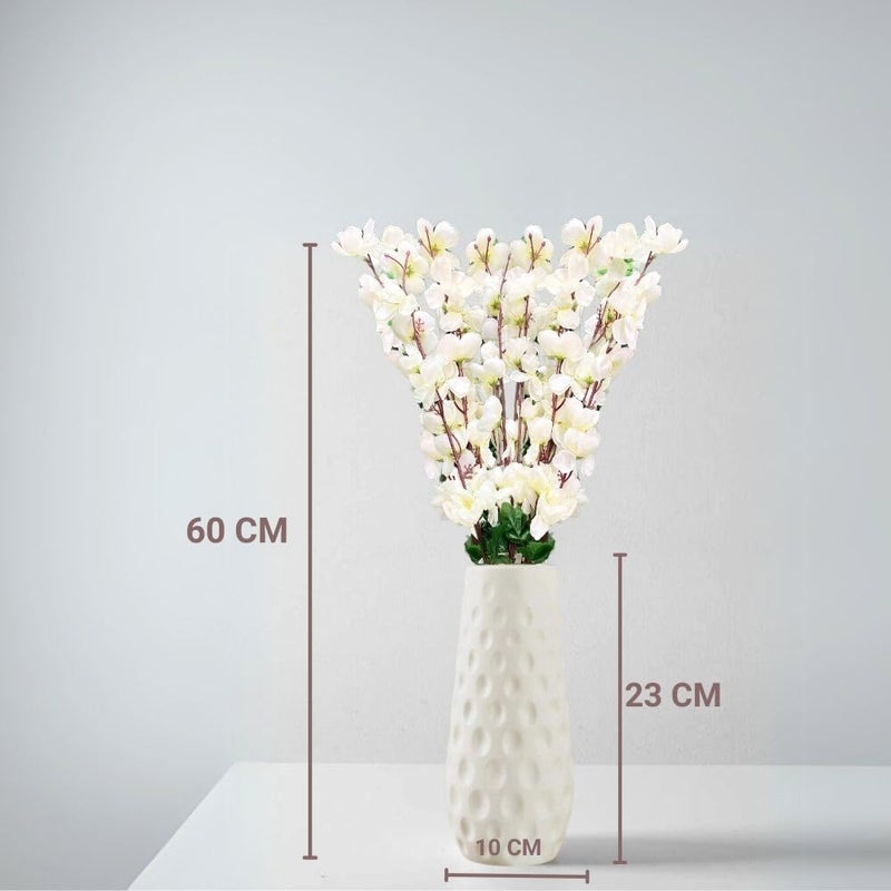 Go Hooked باقة زهور صناعية مع مزهرية بلاستيكية بيضاء ذات قوام | زهور مزيفة زهور زخرفية لتزيين المنزل والمكتب (زهور بيضاء مع مزهرية) - Image 5