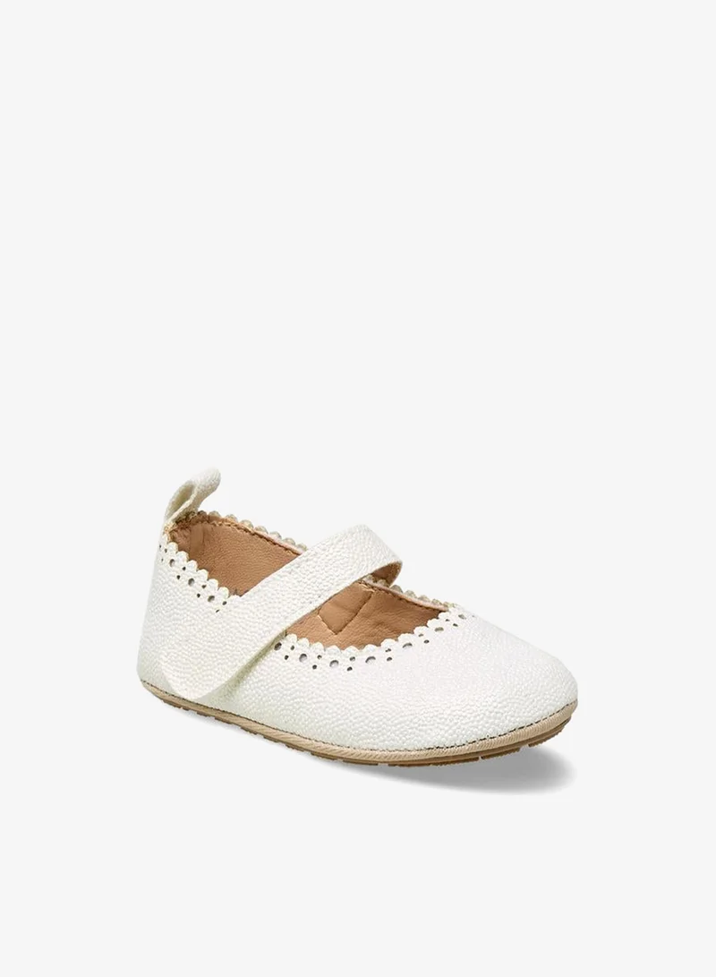 Barefeet Booties With Hook And Loop Closure