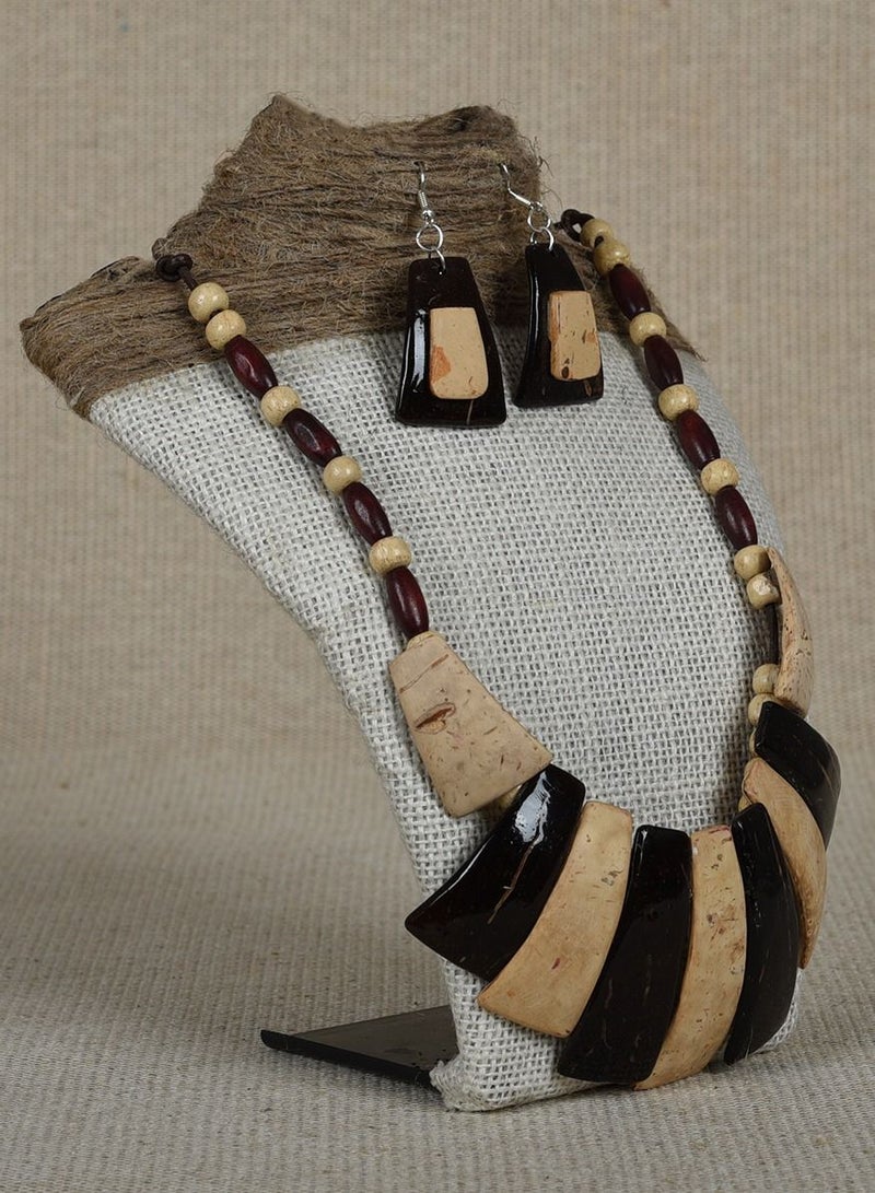 N & H Women's Coconut Shell Dual Tone Choker Necklace with Earrings Set  - Image 2