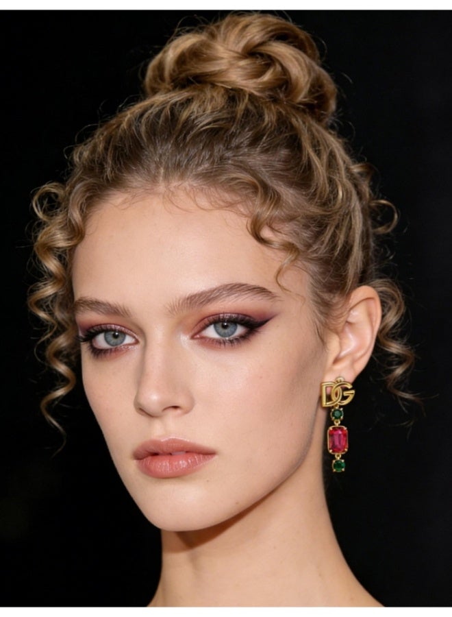 D&G Retro red and green contrast gemstone earrings light luxury letters long earrings banquet dress earrings - Image 4