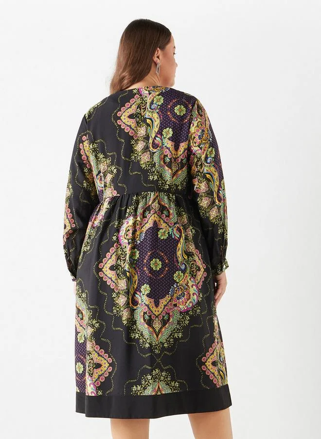  أولا بوبكن فستان متوسط الطول مقاس كبير بأكمام طويلة وطبعات أزهار من أولا بوبكن