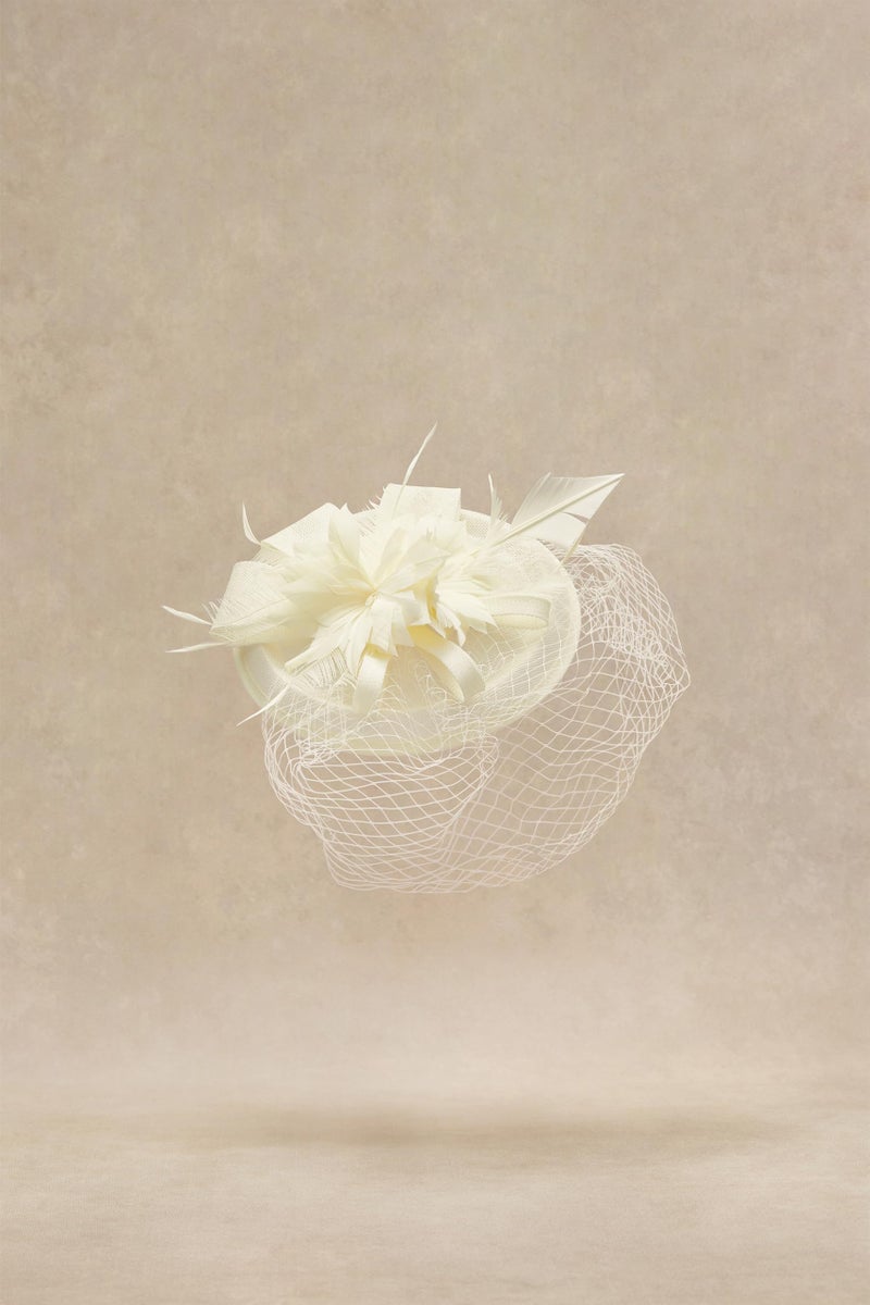 BABEYOND Fascinator Hat Veil Feather Fascinator Tea Party Kentucky Pillbox Derby Hat Bridal Wedding Party Beige - Image 2