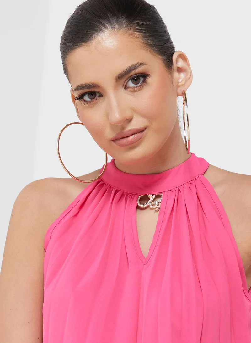 MIZALLE Keyhole Halter Neck Top