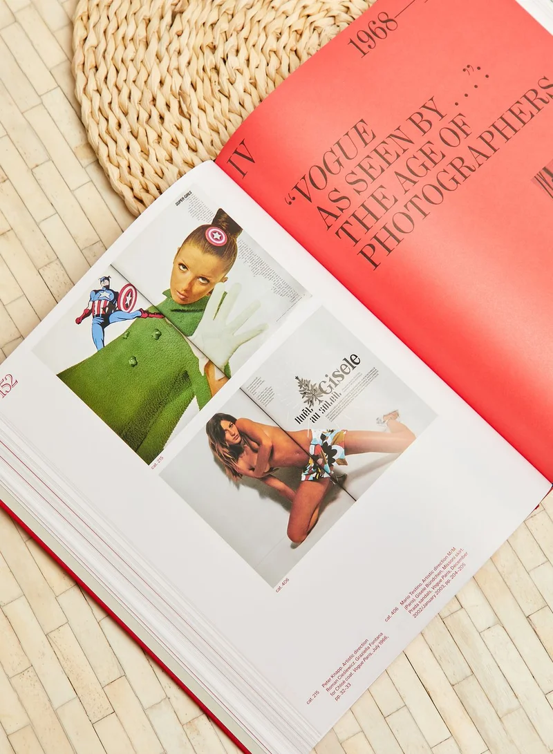 THAMES Vogue Paris  100 Years