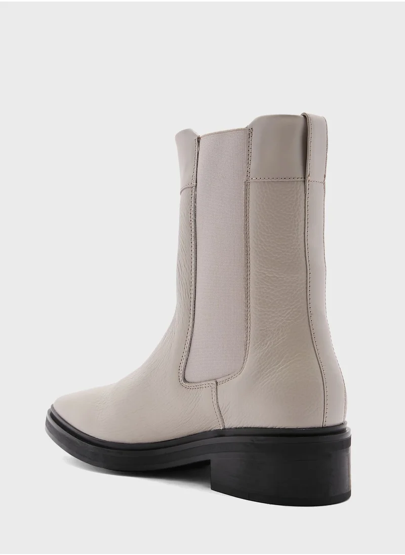CALVIN KLEIN Pointed Toe Ankle Boots