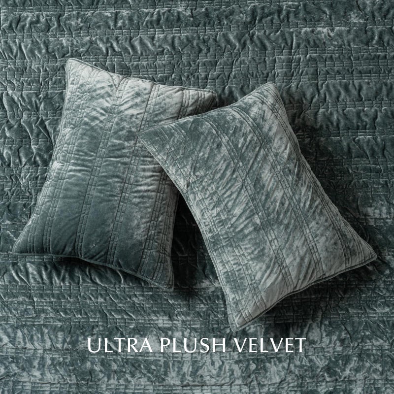 EVERGRACE Luxury Ruched Velvet Quilt King Size, Ultra Soft Bedspread Coverlet Set, Lightweight Velvet Comforter, Quilted Bedding Cover with 2 Matching Shams for All Season, Dark Green - Image 5