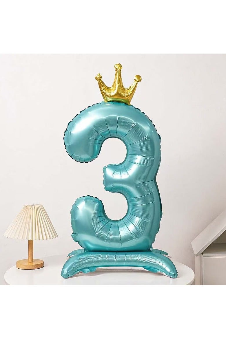 بالون كبير رقم 3 مع تاج وقاعدة لترتيب مشهد عيد الميلاد