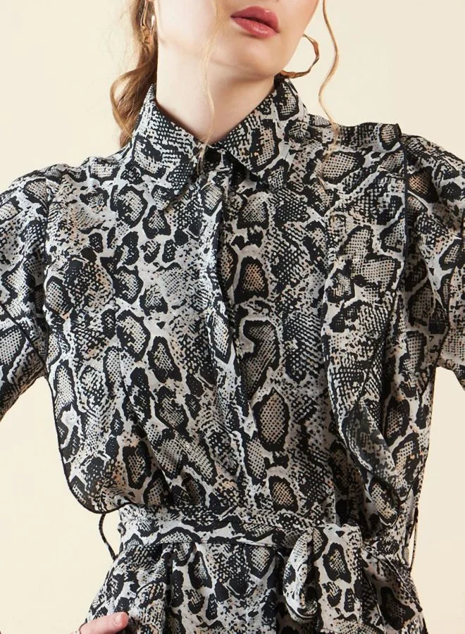 مرفوعة Women Regular Fit Animal Printed Shirt Collar Long Sleeve Midi Dress