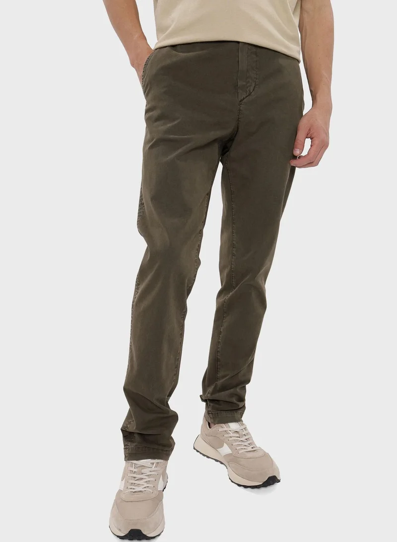 American Eagle Essential Chino Pants