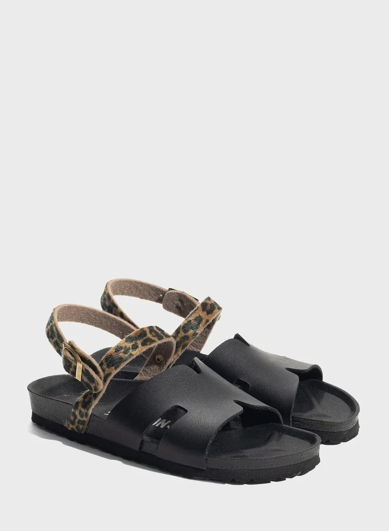 BAYTON Warhol Flat Sandals