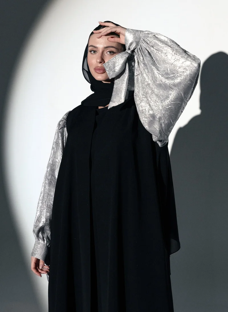 Meem by Mariyah Front open abaya with cuff sleeves