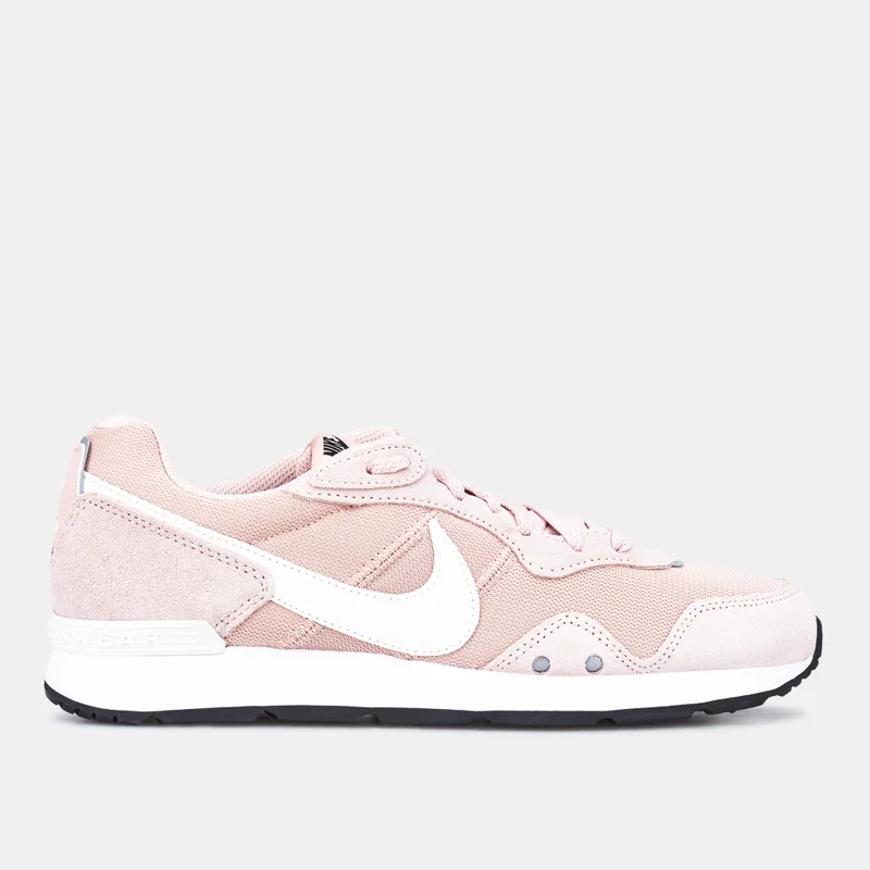 Nike Women's Venture Runner Shoe