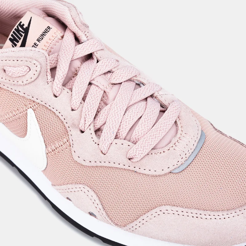 Nike Women's Venture Runner Shoe