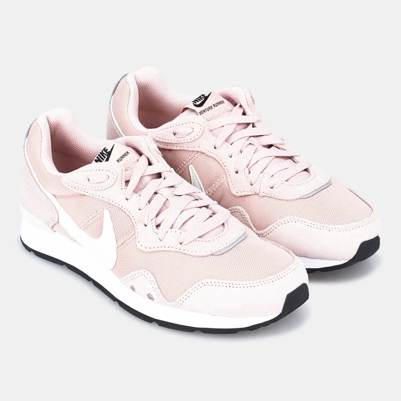 Nike Women's Venture Runner Shoe