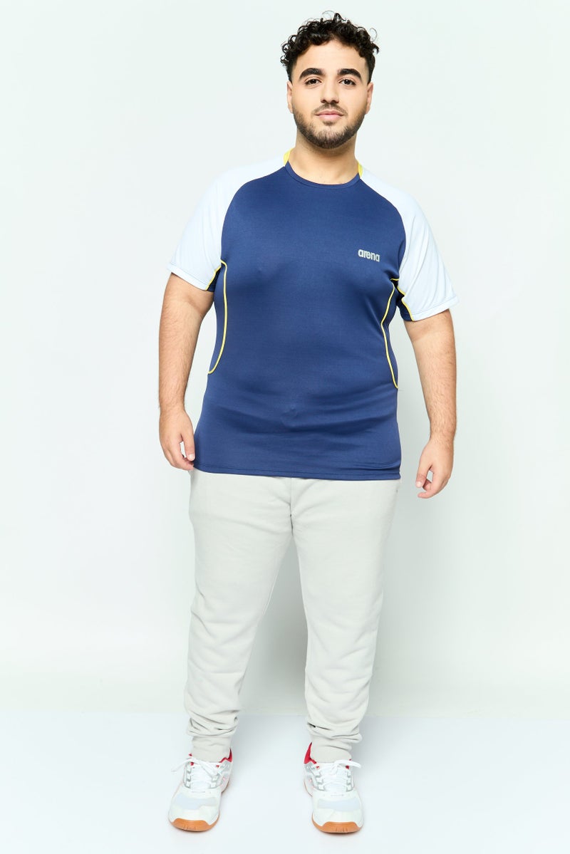 arena تي شيرت تدريب قصير الأكمام للرجال، رياضي، أزرق داكن وأبيض - Image 2