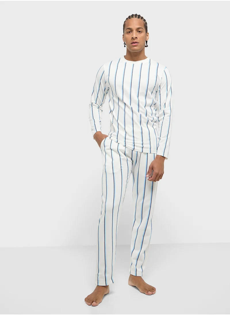 سفنتي فايف Printed Stripe Trouser Set