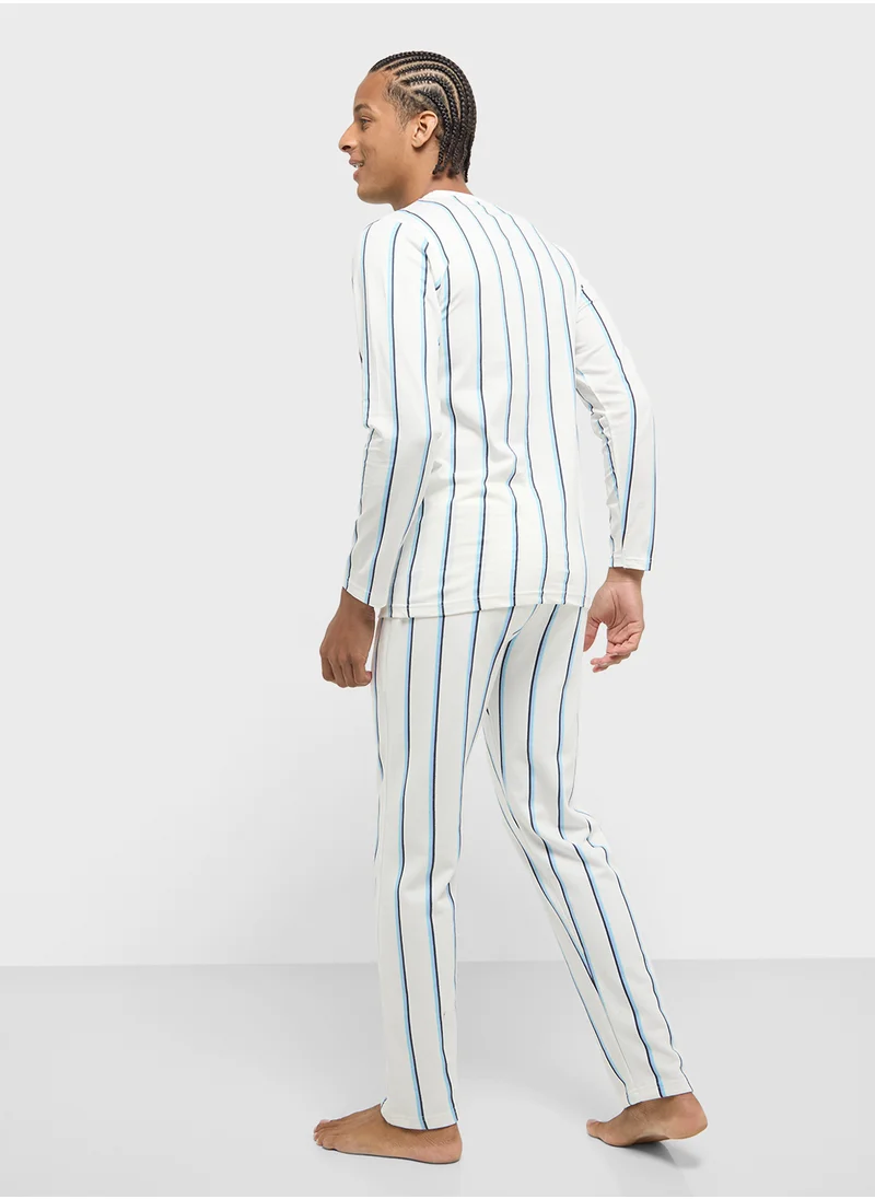 سفنتي فايف Printed Stripe Trouser Set