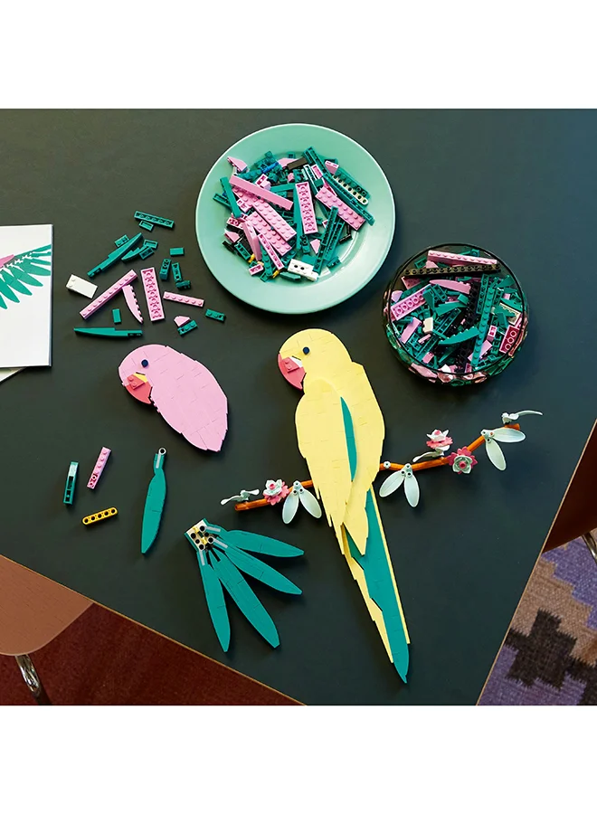 LEGO 31211 Art The Fauna Collection – Macaw Parrots, Nature Wall Artwork For Living Room, Home Office Decor Idea, Parrot-Themed Building Set And Creative Activity For Artistic Adults (644 Pieces)
